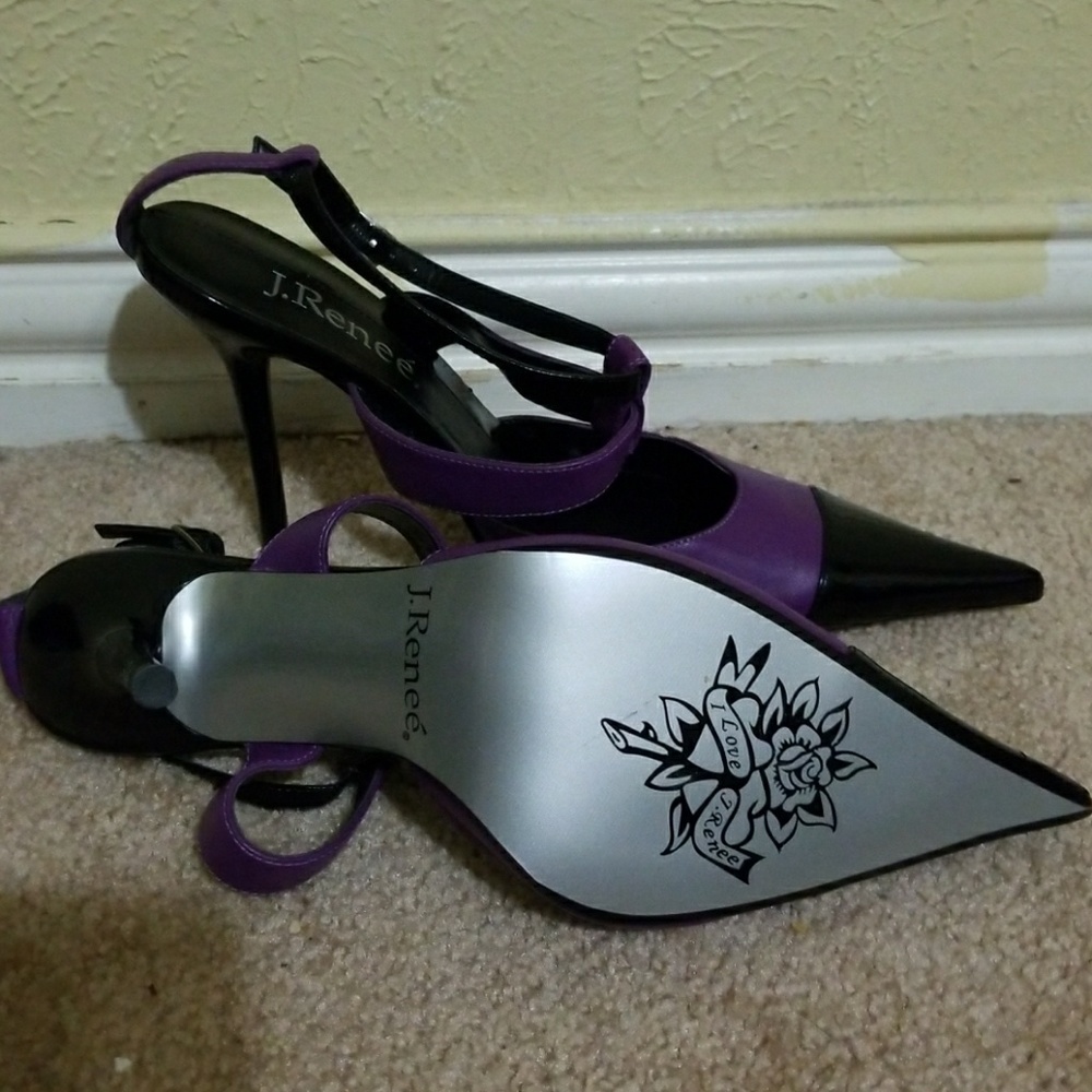 Pumps - Picture 2 of 3